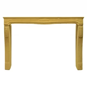 Antiker gelber Kalkstein-Kamin