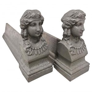 Antike Kaminböcke / Feuerböcke "Frau mit Halskette"