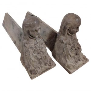 Antike Kaminböcke / Feuerböcke "Nonnen"