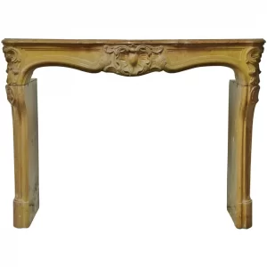 Französischer Kalkstein-Kamin Louis XV