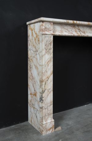 Schöner antiker Kaminsims, Louis XVI-Stil