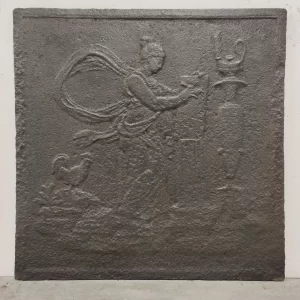 Antike Kaminplatte / Rückwand "Eine schreibende Frau"