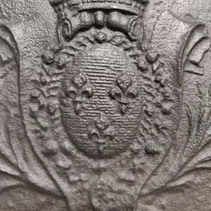 Antike Kaminplatte / Rückwand "Wappen des Hauses Bourbon".
