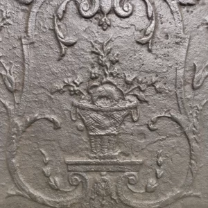 Antike Kaminplatte / Rückwand "Vase mit Blumen".