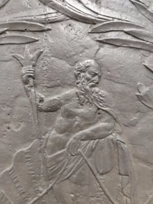 Antike Kaminplatte "Poseidon, Gott der Meere".