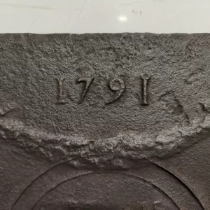 Antike Kaminplatte / Rückwand aus 1791