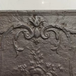 Antike Kaminplatte / Rückwand "Vase mit Blumen".