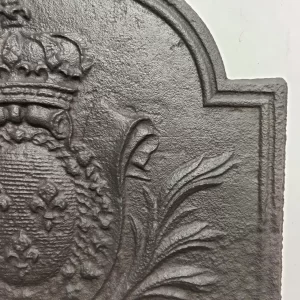 Antike Kaminplatte / Rückwand "Wappen des Hauses Bourbon".