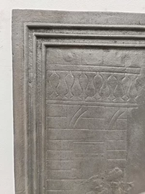 Antike Kaminplatte / Rückwand "Ein tanzendes Paar"