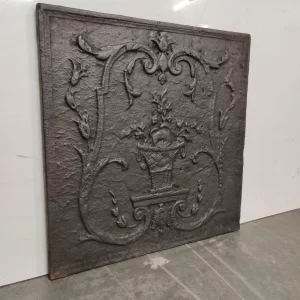 Antike Kaminplatte / Rückwand "Vase mit Blumen".