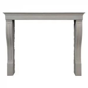 Antiker Kamin aus Kalkstein