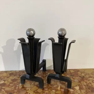 Stilvolles Paar moderner Kaminböcke / Feuerböcke aus der Jahrhundertmitte.