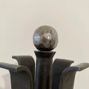 Stilvolles Paar moderner Kaminböcke / Feuerböcke aus der Jahrhundertmitte.