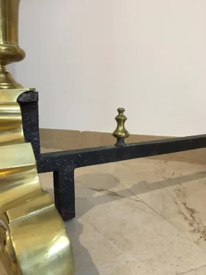 Beeindruckendes Set Kaminböcke / Feuerböcke aus Messing