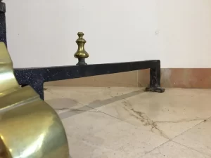 Beeindruckendes Set Kaminböcke / Feuerböcke aus Messing