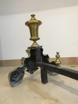 Beeindruckendes Set Kaminböcke / Feuerböcke aus Messing