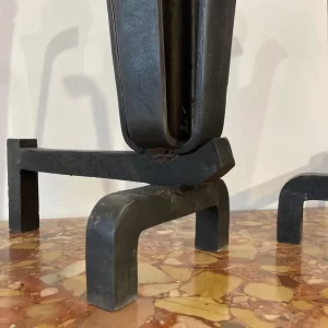 Stilvolles Paar moderner Kaminböcke / Feuerböcke aus der Jahrhundertmitte.