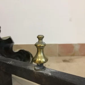 Beeindruckendes Set Kaminböcke / Feuerböcke aus Messing