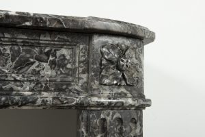 Antiker Marmor-Kamin