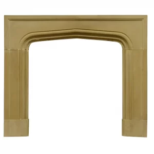 Antiker Kamin im Tudor-Stil