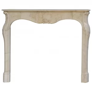 Eleganter italienischer Kaminsims