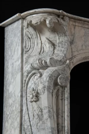 Niederländischer Louis XV-Kamin