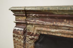 Markanter Campan-Marmor-Kamin