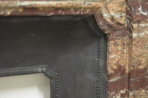 Markanter Campan-Marmor-Kamin