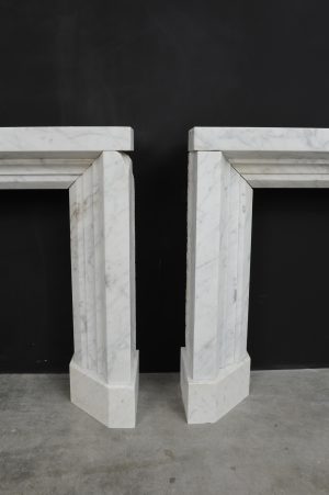 Weißer Bolection-Marmor-Kamin