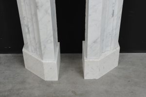 Weißer Bolection-Marmor-Kamin