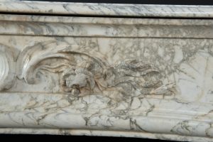 Niederländischer Louis XV-Kamin