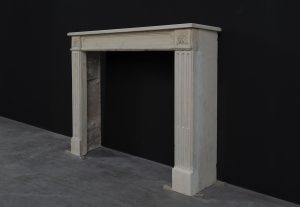 Kamin im Louis XVI-Stil