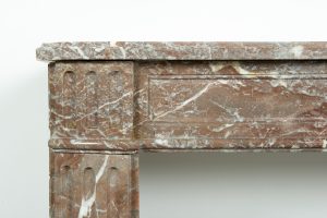 Pariser Louis XVI-Kaminsims